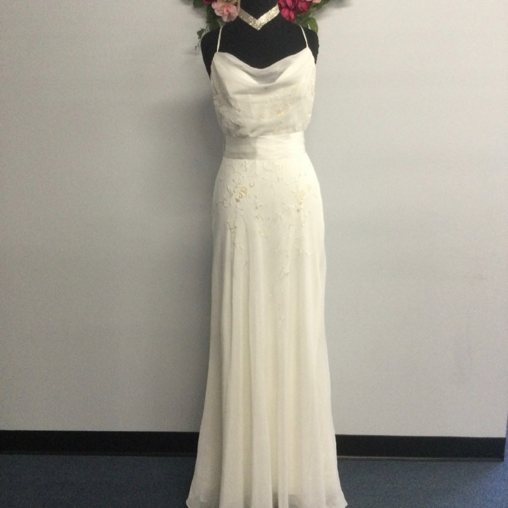 Watters Designer Wedding Gown Store Sample on Sale in a Size 10